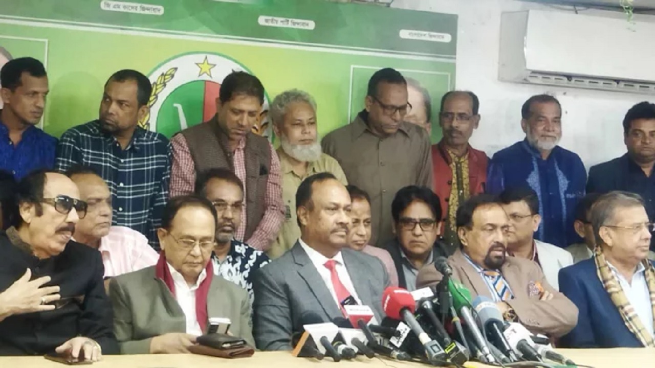 বৃহস্পতিবার বনানীতে জাতীয় পার্টির (জাপা) চেয়ারম্যানের কার্যালয়ে সংবাদ সম্মেলন করেন চুন্নু। ছবি : সংগৃহীত