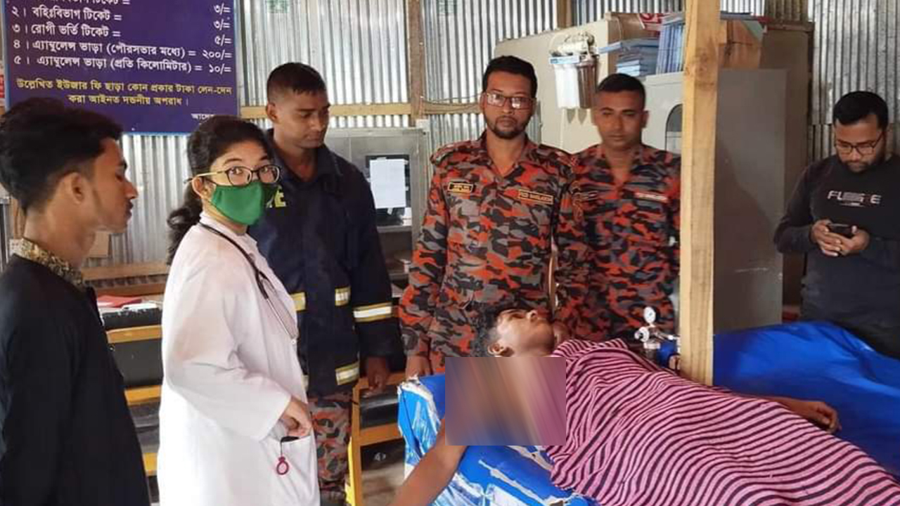 তিন দিন নিখোঁজের পর গভীর পানির ট্যাংক থেকে দুর্জয় চন্দ্র দাসকে জীবিত উদ্ধার। ছবি : কালবেলা