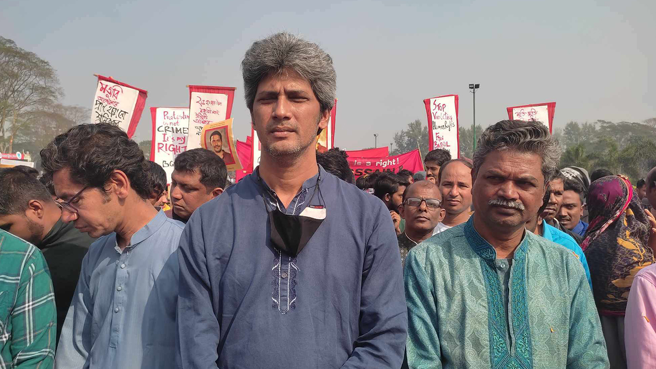 জাতীয় স্মৃতিসৌধে জোনায়েদ সাকি। ছবি : কালবেলা