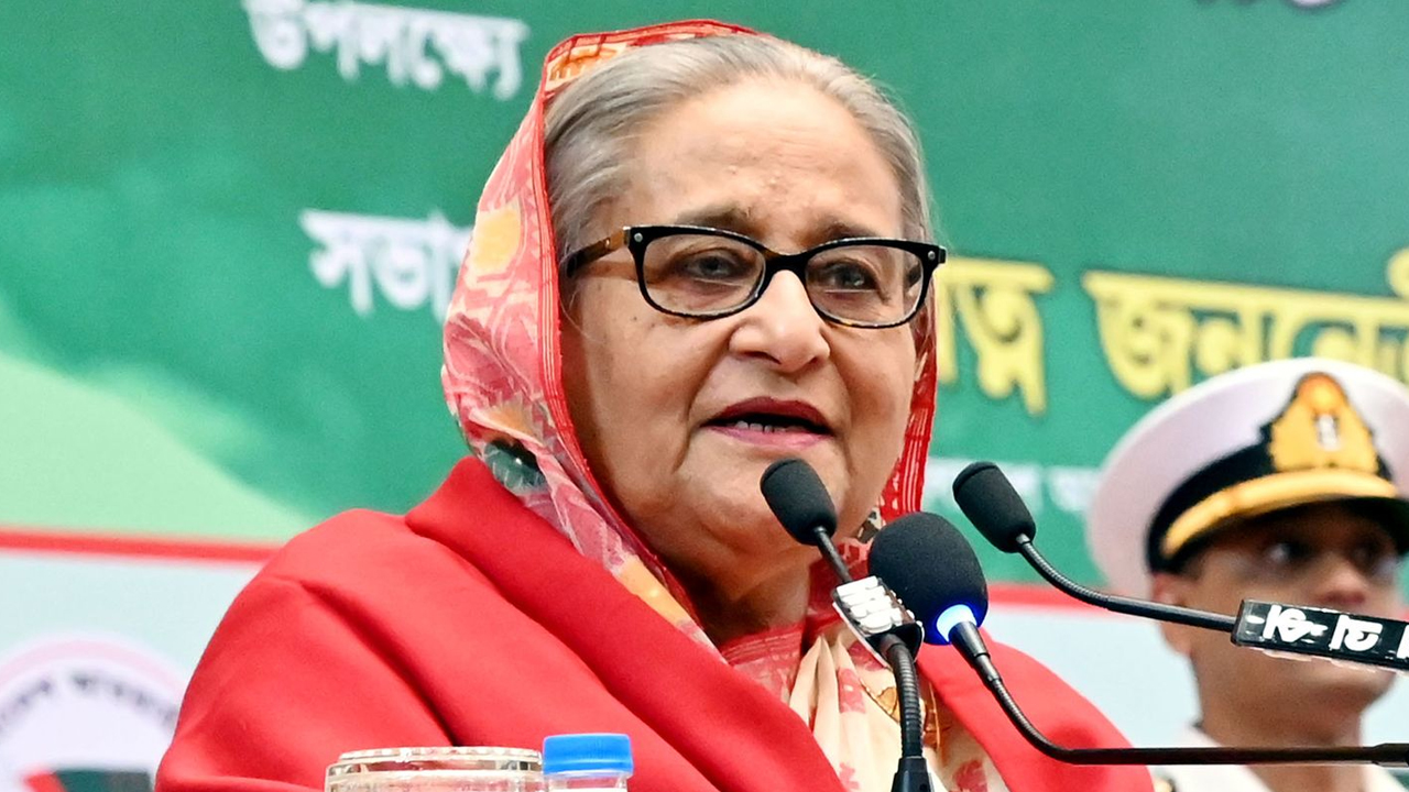 বঙ্গবন্ধু আন্তর্জাতিক সম্মেলন কেন্দ্রে প্রধানমন্ত্রী শেখ হাসিনা। ছবি : সংগৃহীত
