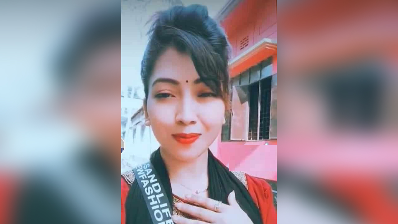 টিকটকার রিয়া মনি। ছবি : সংগৃহীত