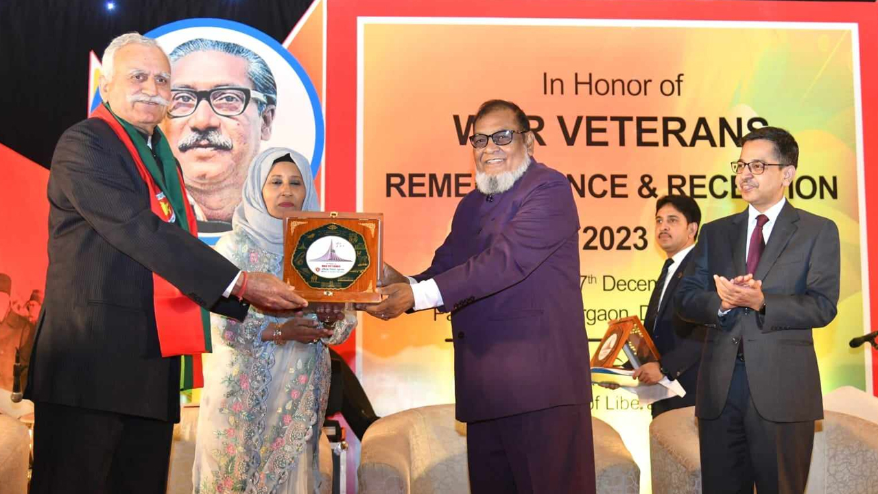 ভারত ও রাশিয়ার মিত্রবাহিনীদের সংবর্ধনা। ছবি : সংগৃহীত
