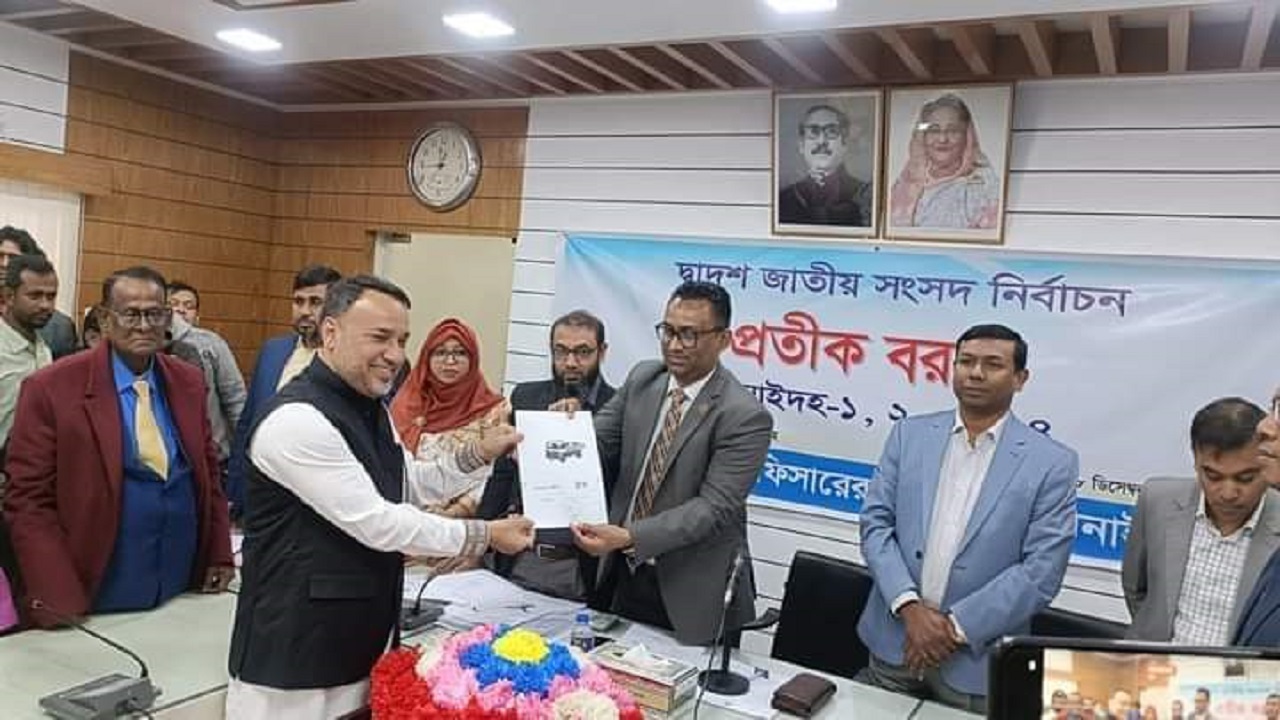 ঝিনাইদহ-১ আসনে ট্রাক প্রতীক পেলেন নজরুল ইসলাম দুলাল। ছবি : কালবেলা