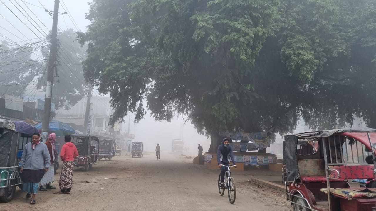 দেশের সর্ব উত্তরের জেলা পঞ্চগড়ের তেঁতুলিয়ার জনজীবন। ছবি : কালবেলা