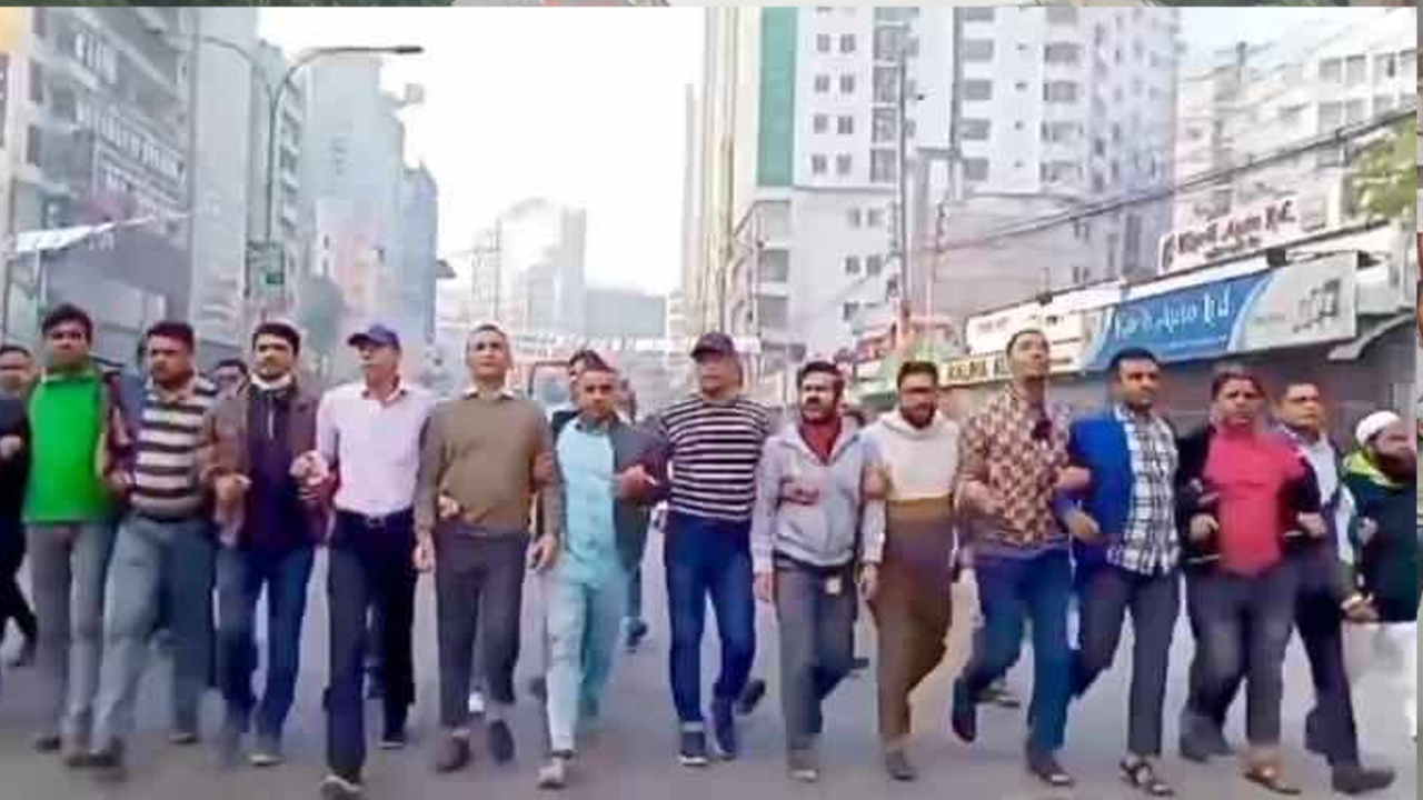 কাকরাইল মোড় যুবদলের মিছিল। ছবি : সংগৃহীত