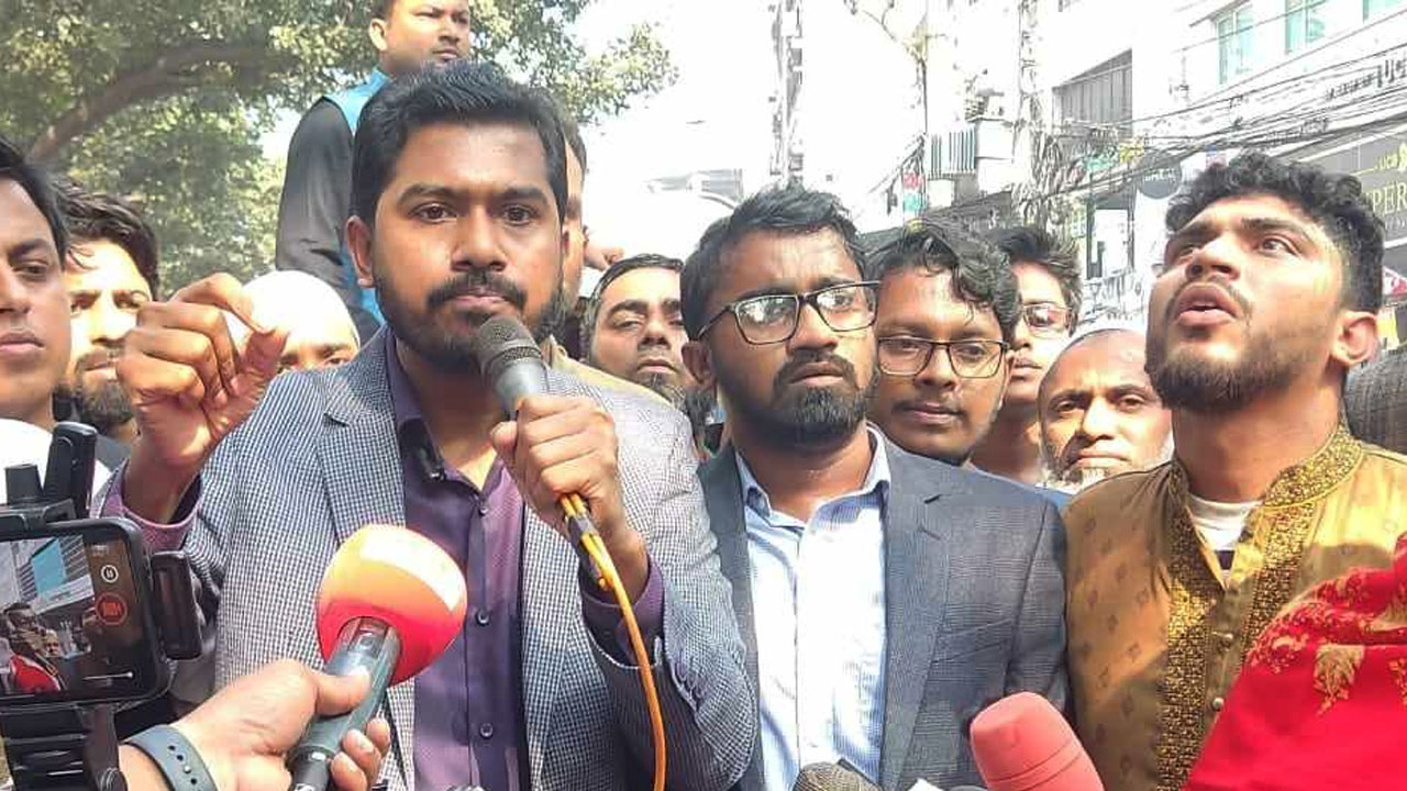 গণঅধিকার পরিষদের সভাপতি ও ডাকসুর সাবেক ভিপি নুরুল হক নুর। ছবি : কালবেলা