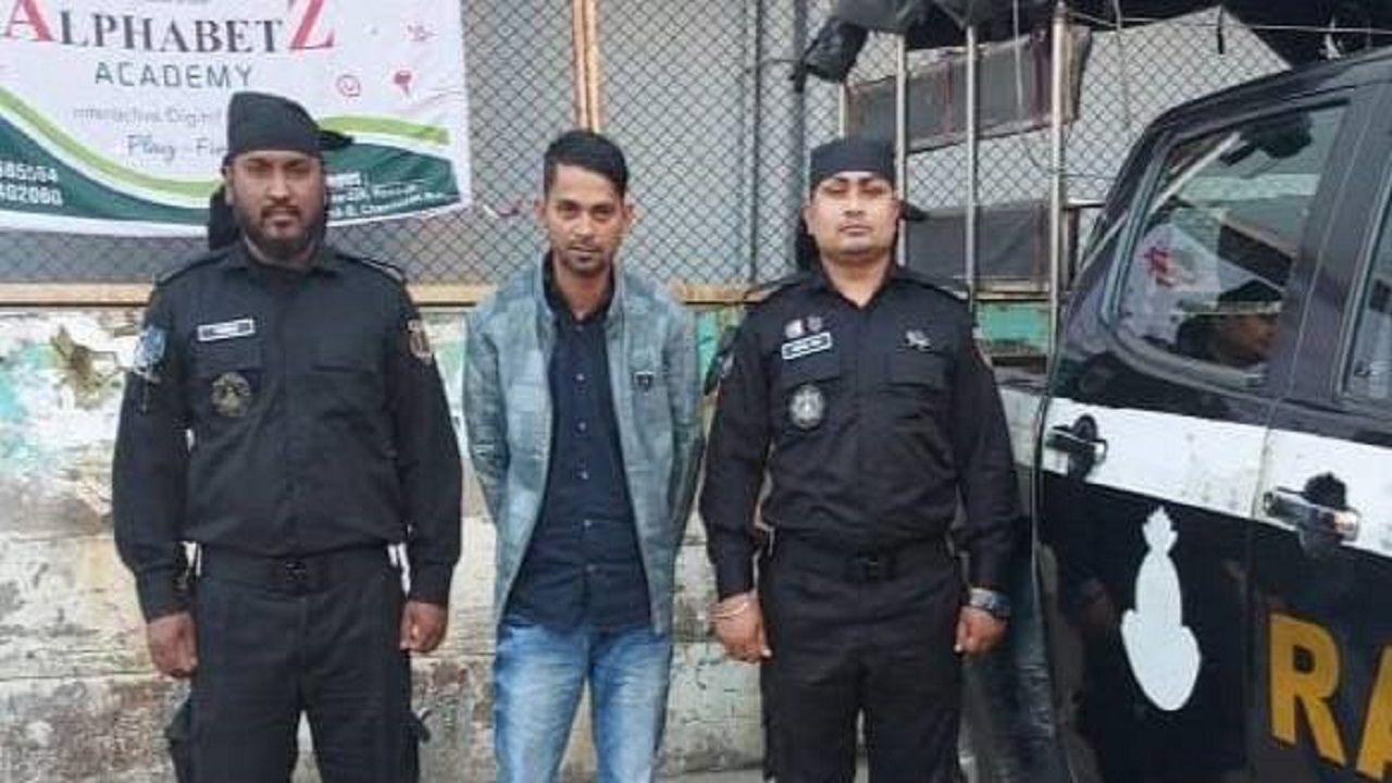 গ্রেপ্তারকৃত আসামি। ছবি : কালবেলা