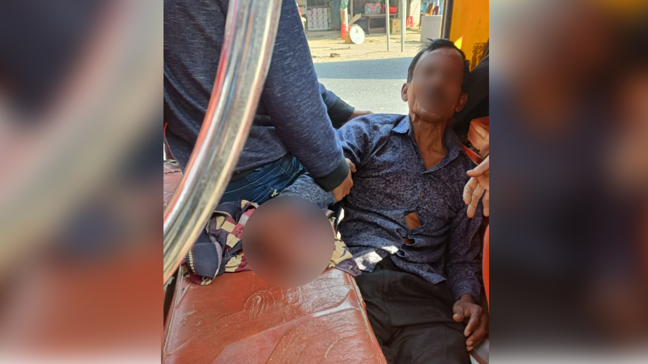 প্রতিপক্ষের হামলায় আহত হাফিজুর রহমান। ছবি : কালবেলা