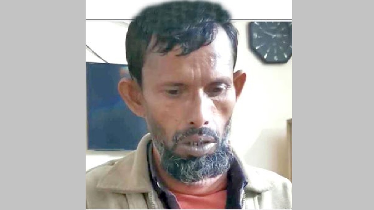 কথিত জিনের বাদশা বাবু মন্ডল। ছবি : সংগৃহীত