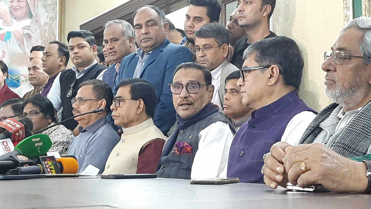 ধানমন্ডির রাজনৈতিক কার্যালয়ে সংবাদ সম্মেলনে আওয়ামী লীগের সাধারণ সম্পাদক ওবায়দুল কাদের। ছবি : সংগৃহীত
