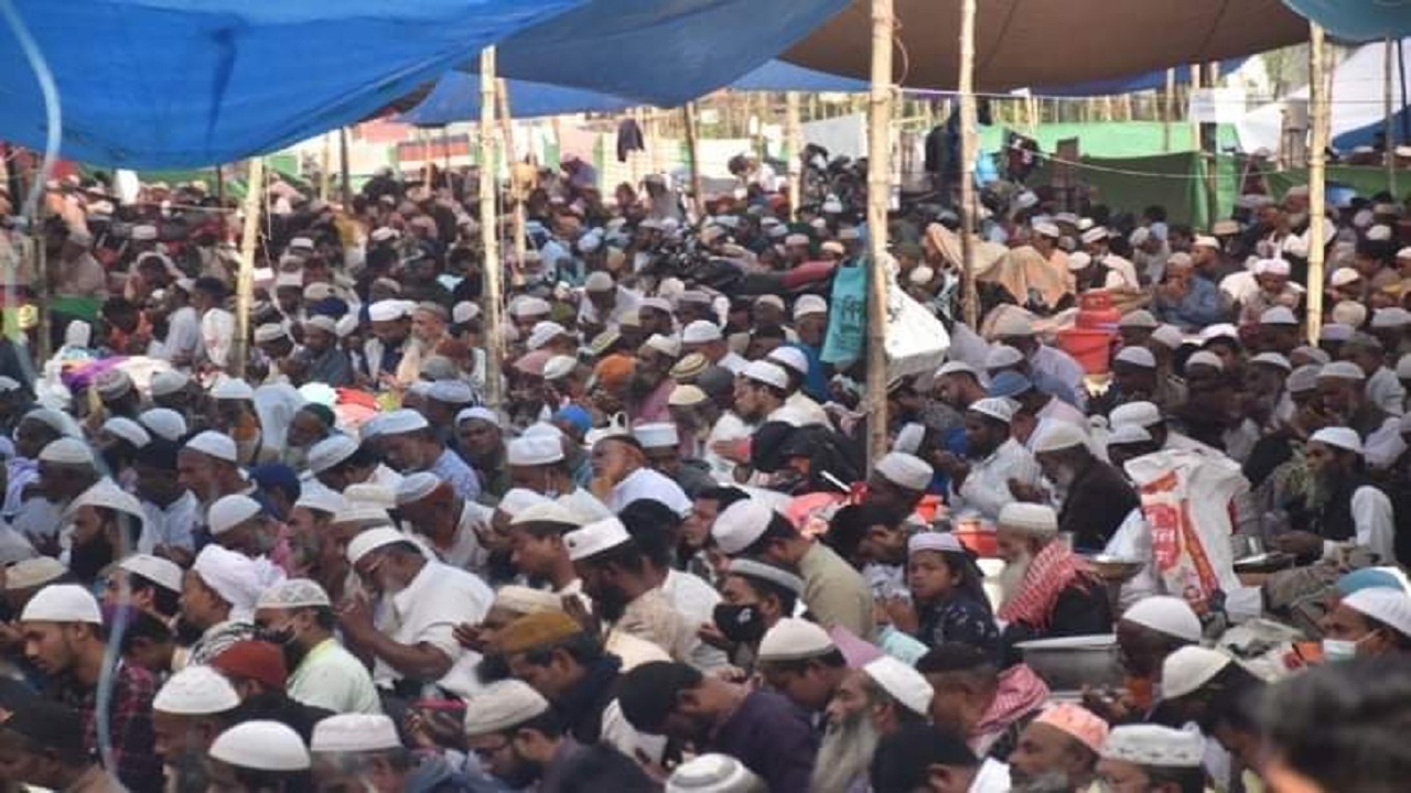 বগুড়ায় তিন দিনের ইজতেমার আখেরি মোনাজাত। ছবি : সংগৃহীত