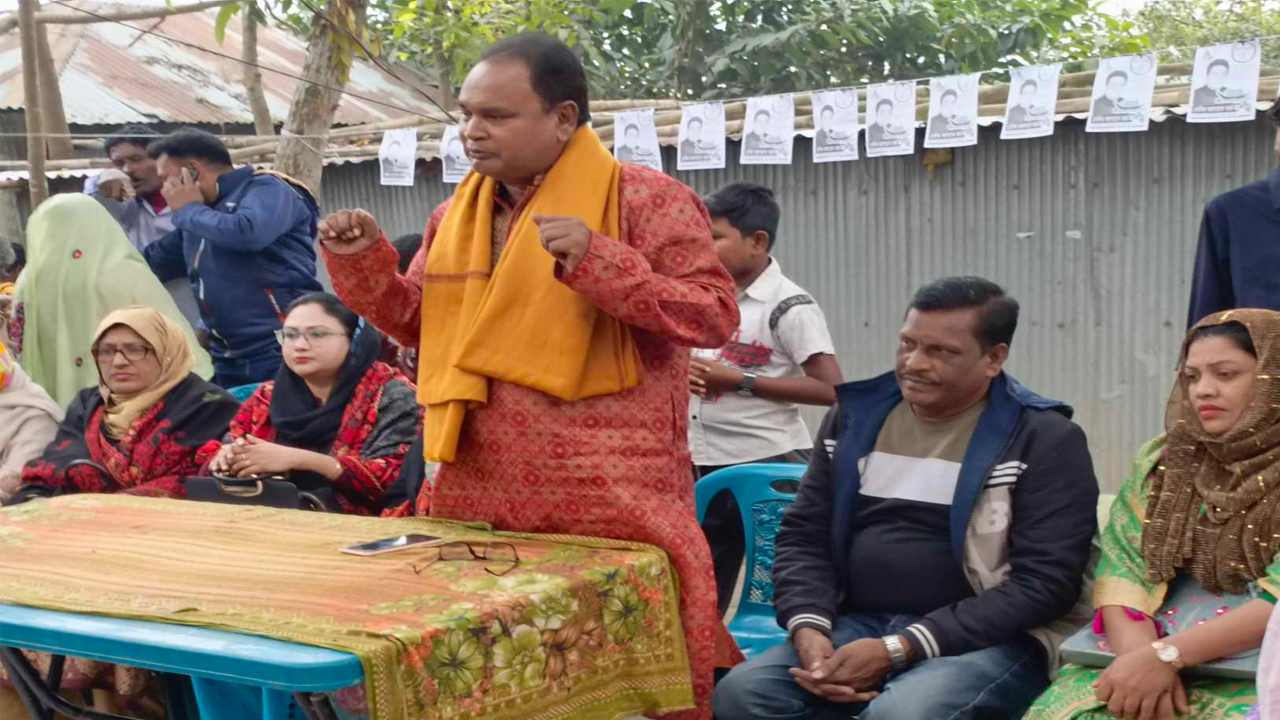 চাপড়া ইউনিয়ন পরিষদের চেয়ারম্যান ও আওয়ামী লীগ নেতা এনামুল হক মঞ্জু। ছবি : কালবেলা