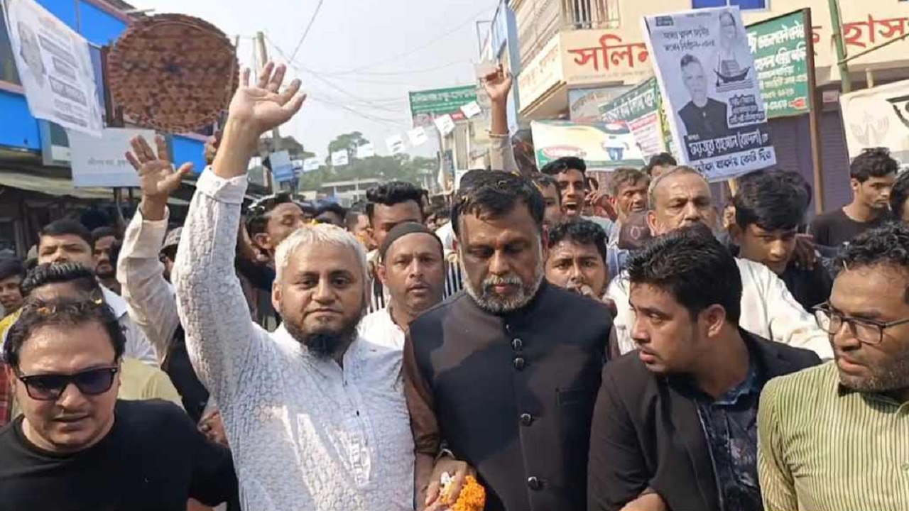 নৌকার সমর্থনে আয়োজিত জনসভায় যোগ দিয়ে এ কে এম মমিনুল হক সাঈদ এ ঘোষণা দেন। ছবি : কালবেলা