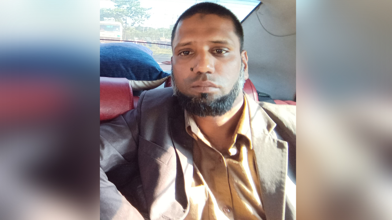 চট্টগ্রাম-৪ (সীতাকুণ্ড) আসনের স্বতন্ত্র প্রার্থী সালাউদ্দিন। ছবি : কালবেলা