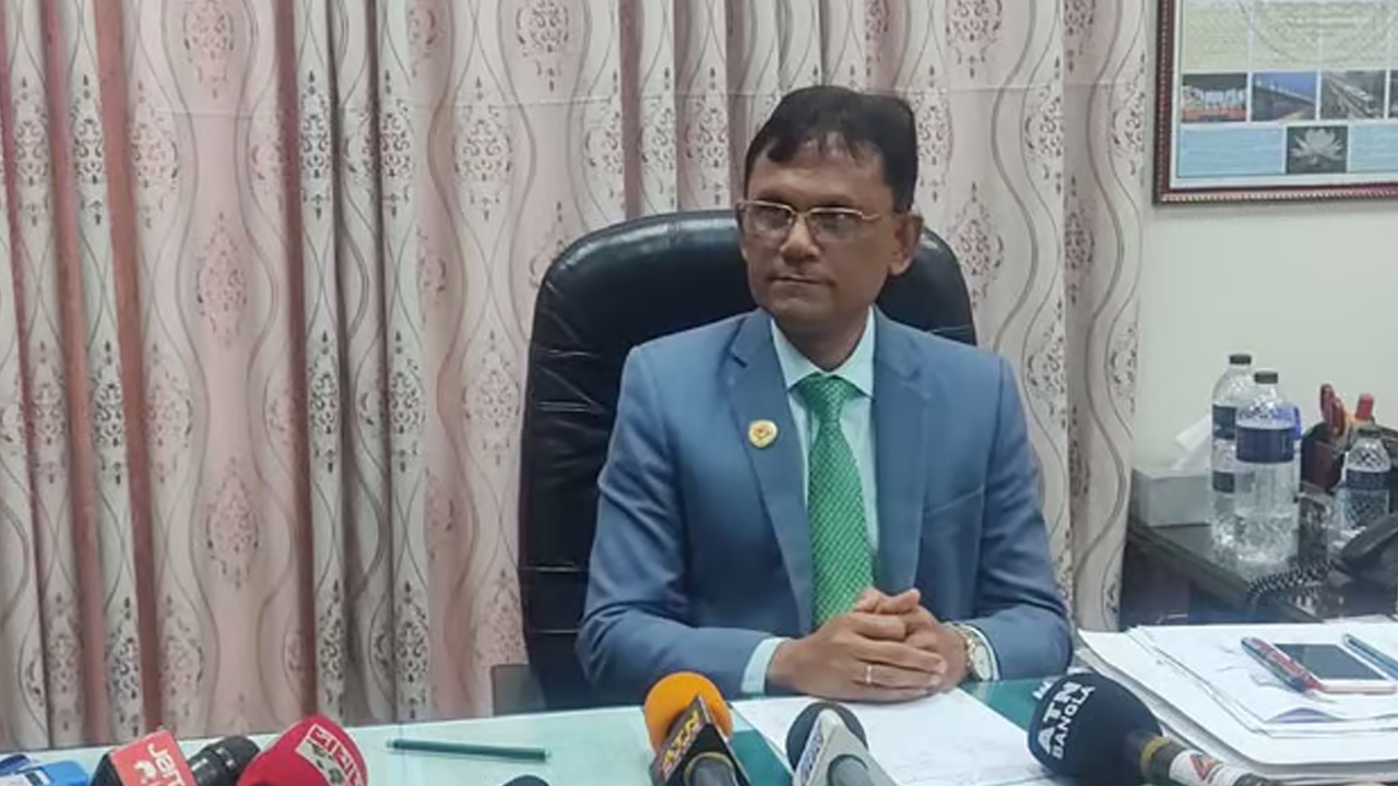 ইসির অতিরিক্ত সচিব অশোক কুমার দেবনাথ। ছবি : সংগৃহীত