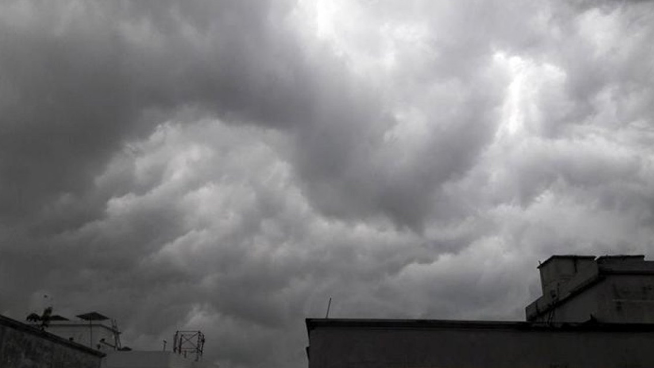 মেঘাচ্ছন্ন আকাশ। ছবি : সংগৃহীত