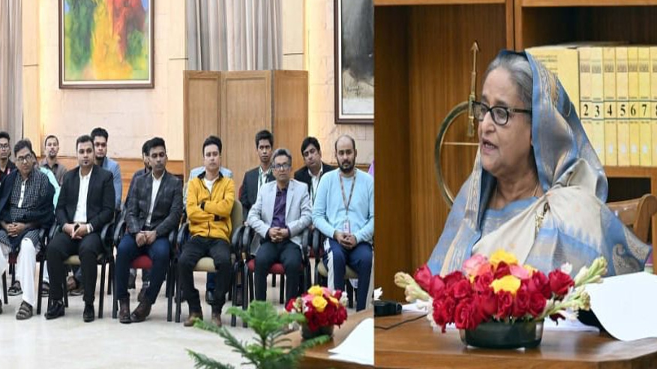 গণভবনে ২৮ অক্টোবর বিএনপির সন্ত্রাসে আহত সাংবাদিকদের সঙ্গে সৌজন্য সাক্ষাৎ করেন প্রধানমন্ত্রী শেখ হাসিনা। ছবি: সংগৃহীত