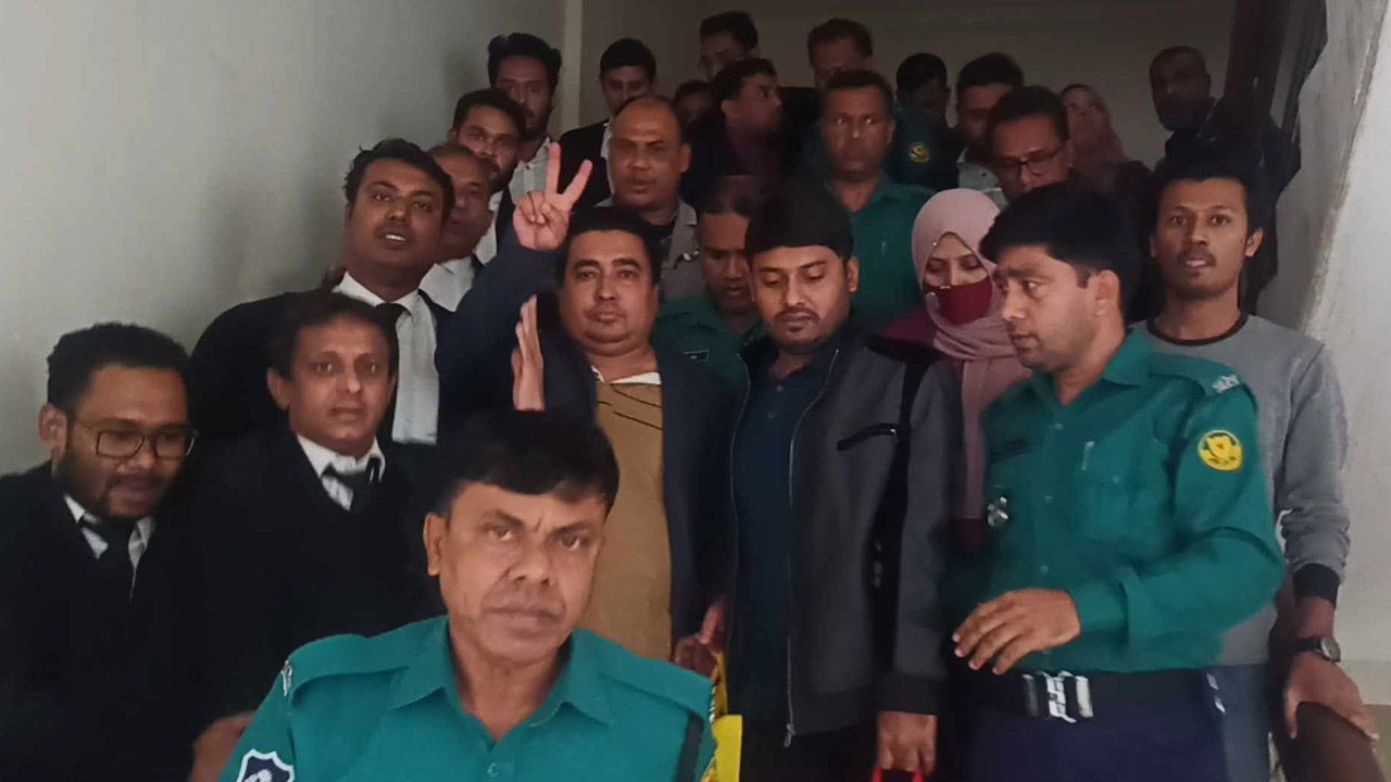 ঢাবি ছাত্রদল সভাপতিসহ ১১ জন রিমান্ডে। ছবি : কালবেলা