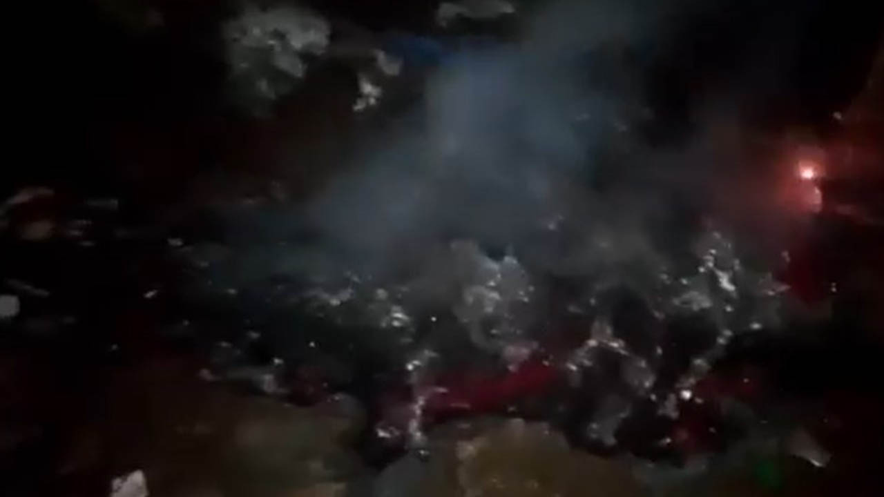 নোয়াখালী-২ আসনের স্বতন্ত্র প্রার্থীর সমর্থকের অফিসে অগ্নিসংযোগ। ছবি : সংগৃহীত