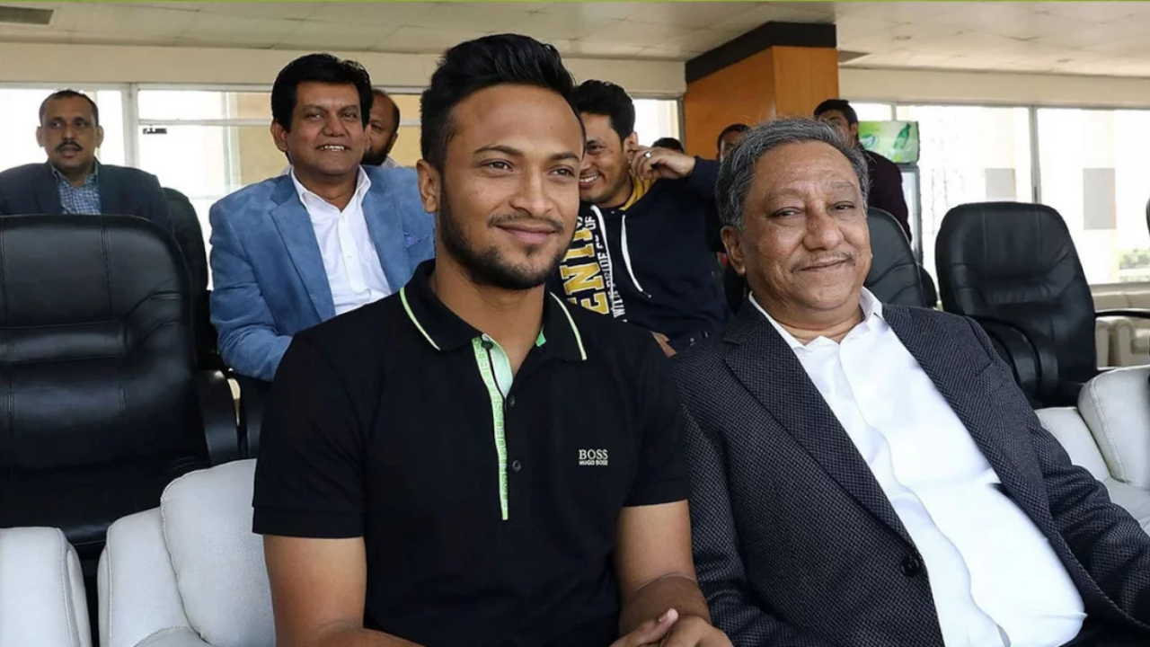 সাকিব আল হাসান ও নাজমুল হাসান পাপন। ছবি: সংগৃহীত