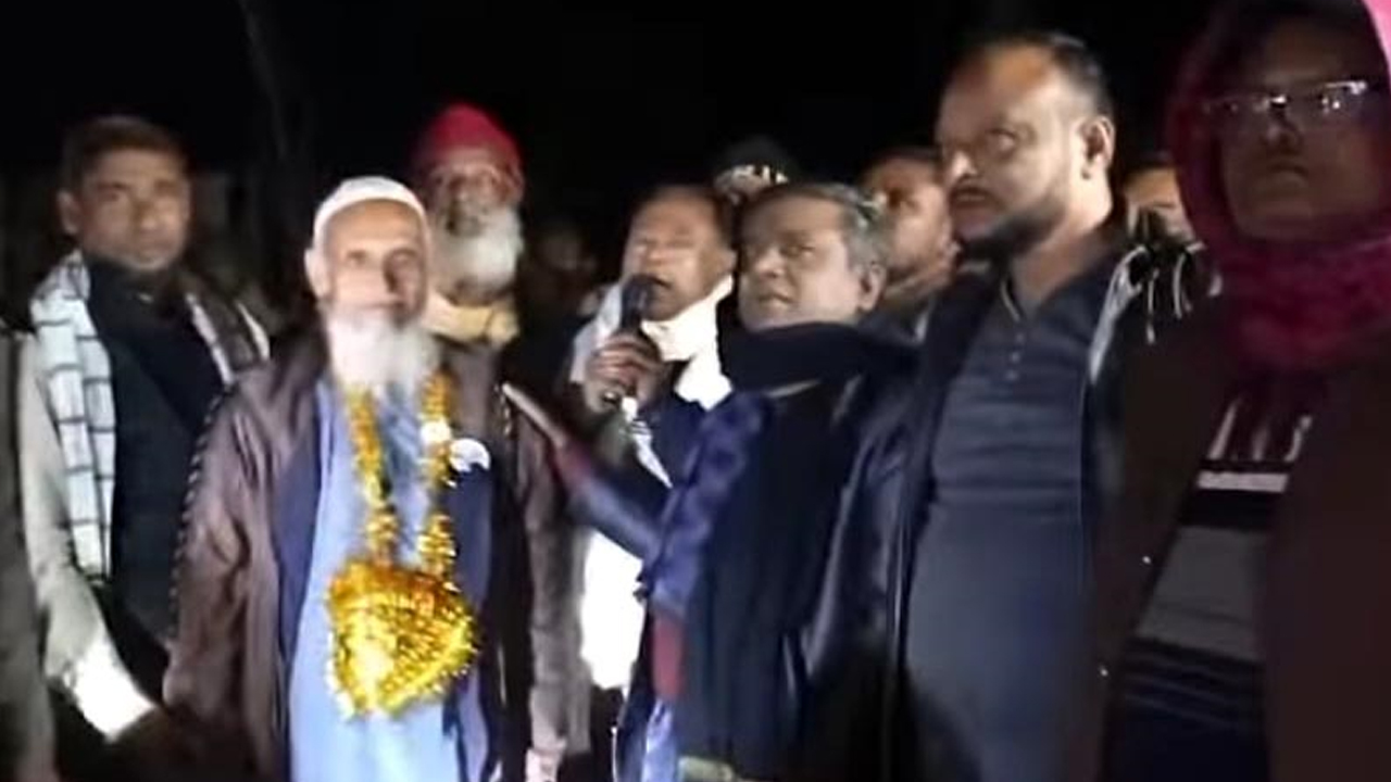শরণখোলায় আওয়ামী লীগে যোগ দেন বিএনপির নেতাকর্মীরা। ছবি : কালবেলা