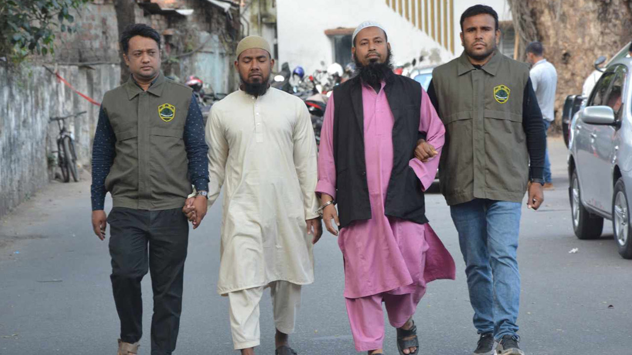 গ্রেপ্তার মো. জহিরুল ইসলাম জহির ও ইউসুফ।