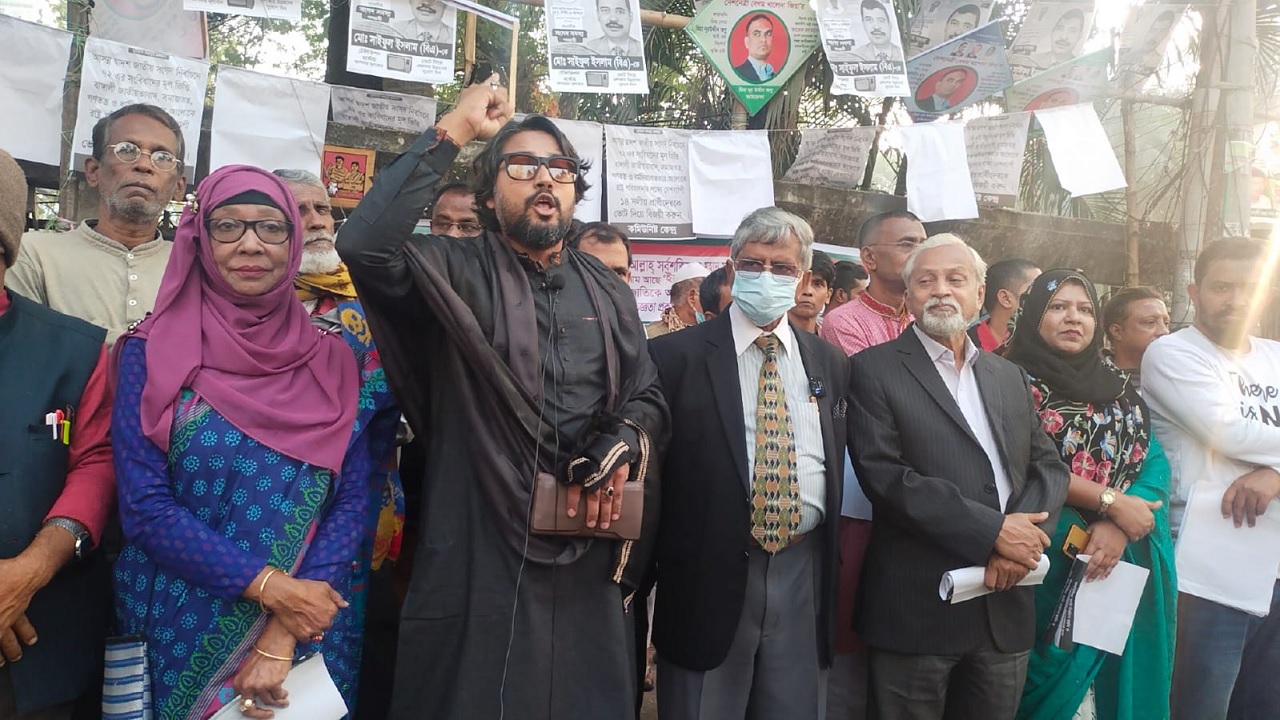 রোববার বিকেলে রাজধানীর বিজয়নগর, পুরানা পল্টন মোড় ও জাতীয় প্রেস ক্লাব এলাকায় গণসংযোগ ও লিফলেট বিতরণ করেছে বাংলাদেশ পিপলস পার্টি। ছবি : কালবেলা