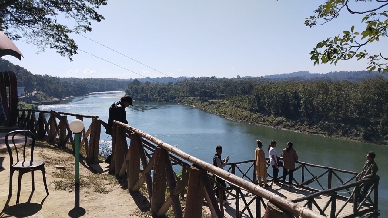 কাপ্তাইয়ের পর্যটন কেন্দ্র। ছবি : কালবেলা