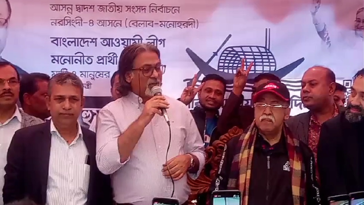 বক্তব্য দিচ্ছেন শেখ ফজলে শামস পরশ। ছবি : কালবেলা