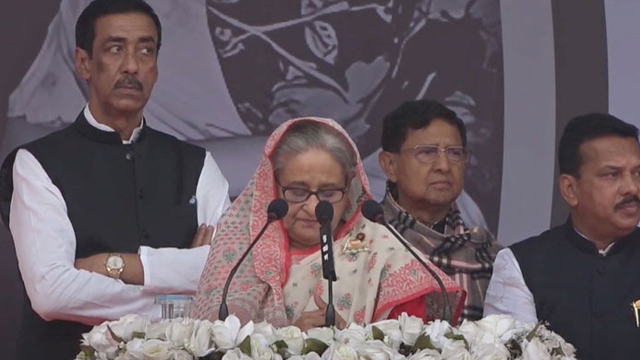 নারায়ণগঞ্জের জনসভায় প্রধানমন্ত্রী শেখ হাসিনা। ছবি : সংগৃহীত