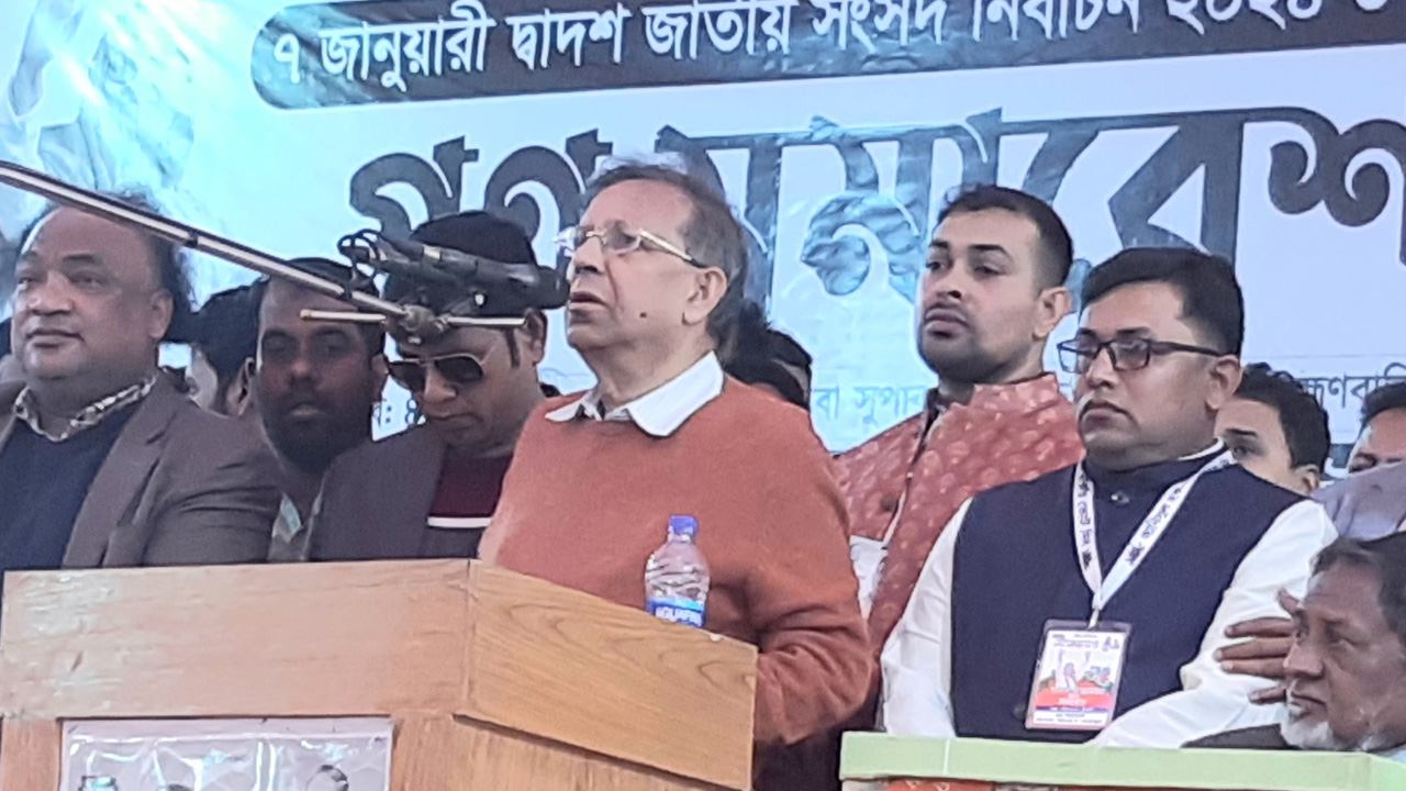 কসবায় নির্বাচনী সভায় বক্তব্য দেন আইনমন্ত্রী আনিসুল হক। ছবি : কালবেলা