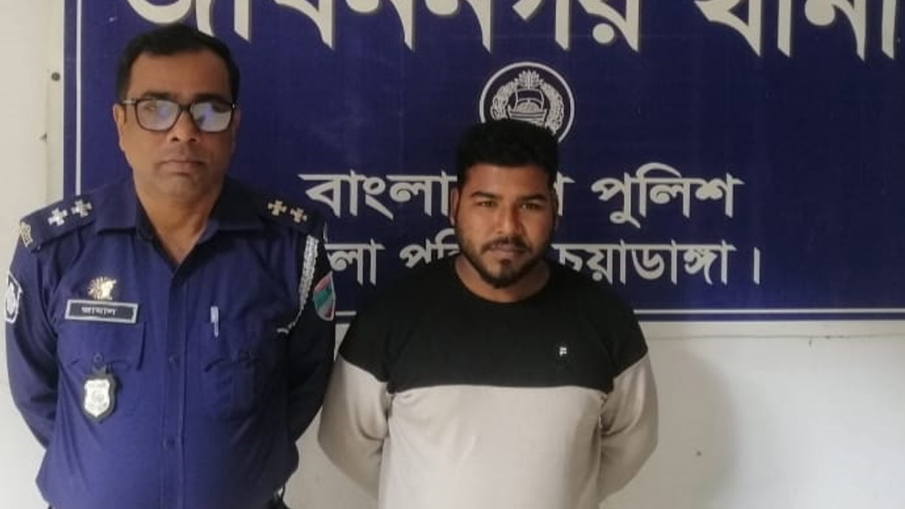 গ্রেপ্তার হওয়া জিল্লুর রহমান। ছবি : কালবেলা