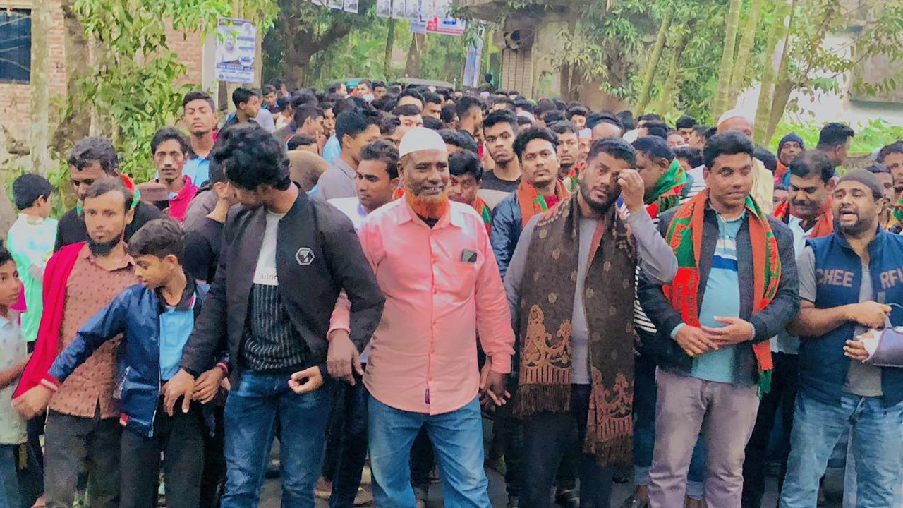 নিজাম উদ্দিন হাজারীর সমর্থনে গণমিছিল। ছবি : কালবেলা