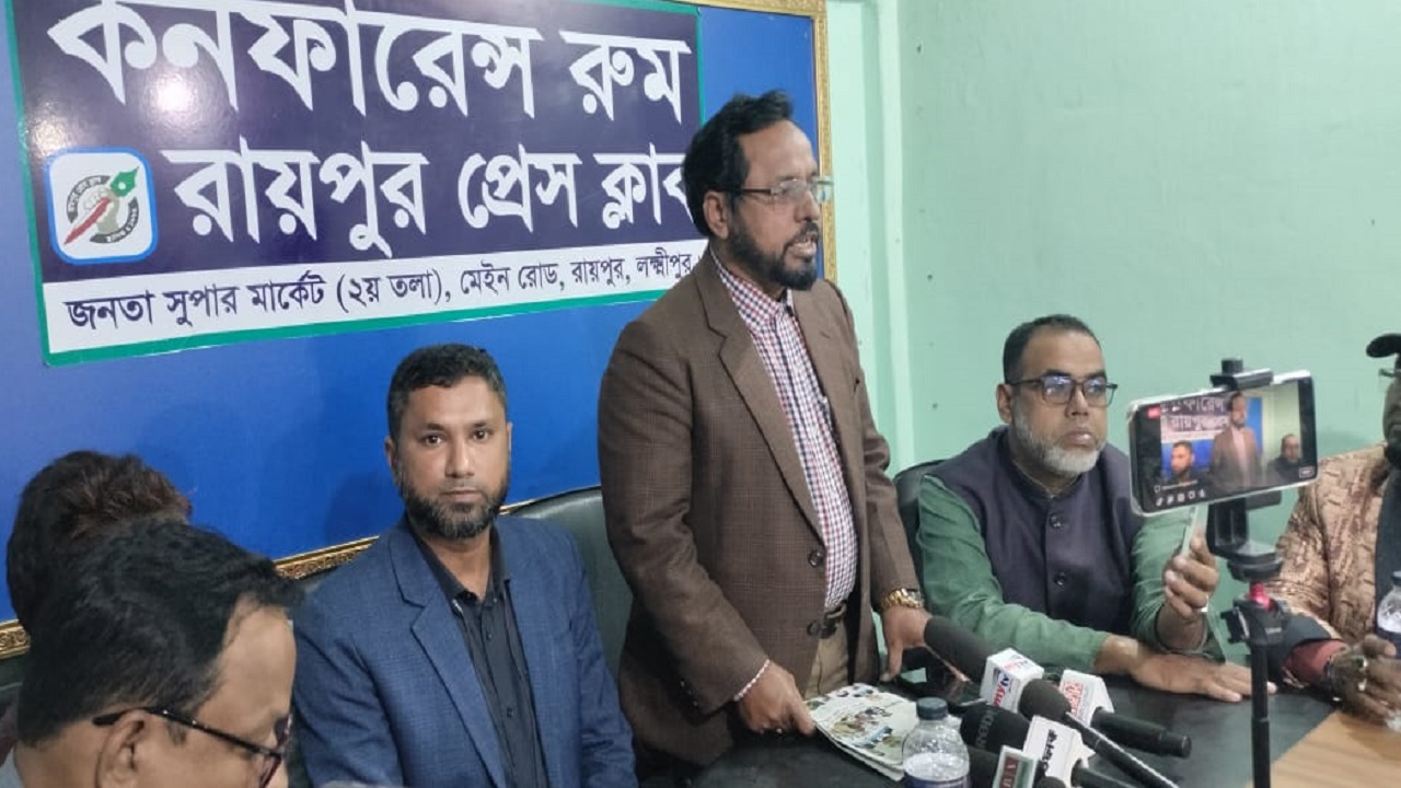 ভোটের মাঠে থেকে সরে দাঁড়িয়েছেন বাংলা‌দেশ কং‌গ্রেস সম‌র্থিত ডাব প্রতীকের প্রার্থী মনচুর আহাম্মদ পাশা। ছবি : কালবেলা 