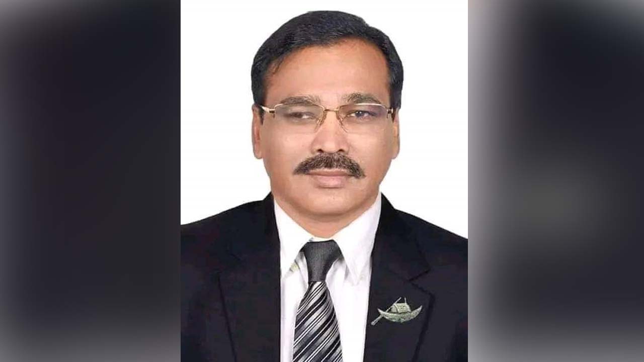 স্বতন্ত্র প্রার্থী ও বর্তমান সংসদ সদস্য মোয়াজ্জেম হোসেন রতন। ছবি : সংগৃহীত
