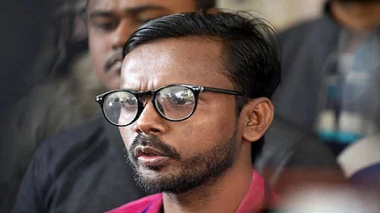 বাংলাদেশ কংগ্রেসের প্রার্থী আশরাফুল আলম ওরফে হিরো আলম। ছবি : সংগৃহীত