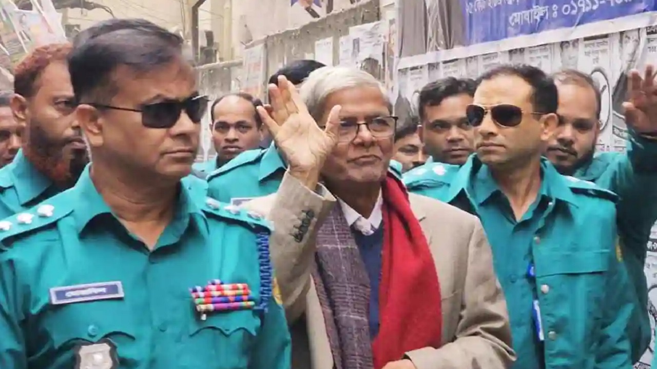 মির্জা ফখরুল ইসলাম আলমগীরকে গ্রেপ্তার দেখিয়ে কারাগারে পাঠিয়েছেন আদালত। ছবি : সংগৃহীত