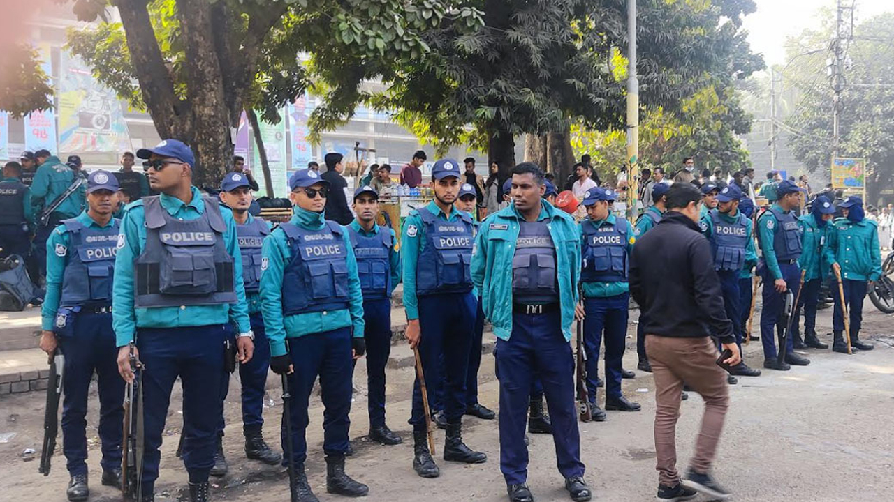 সোহরাওয়ার্দী উদ্যানে নিরাপত্তা ব্যবস্থা জোরদার করা হয়েছে। ছবি : সংগৃহীত