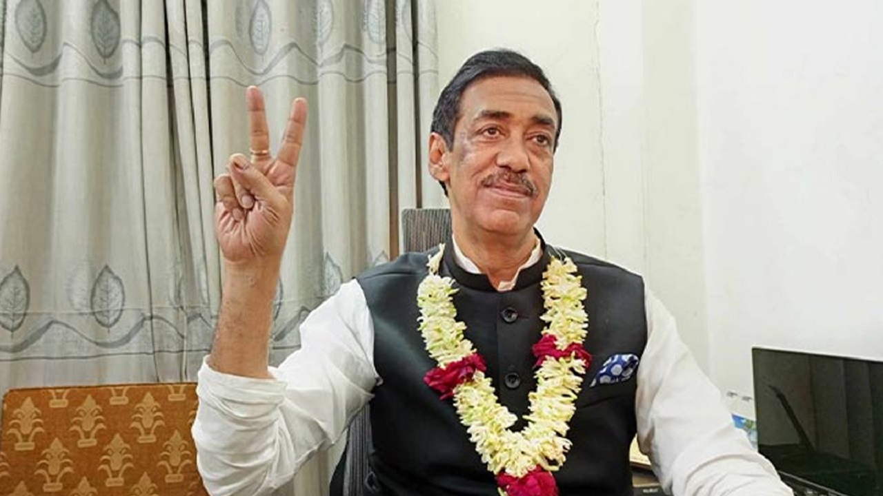 দ্বাদশ জাতীয় সংসদ নির্বাচনে জয়ের পর শামীম ওসমান। পুরোনো ছবি