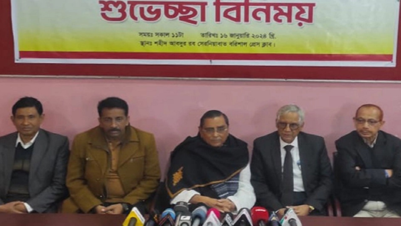 সংবাদ সম্মেলনে বক্তব্য রাখছেন রাশেদ খান মেনন। ছবি : কালবেলা