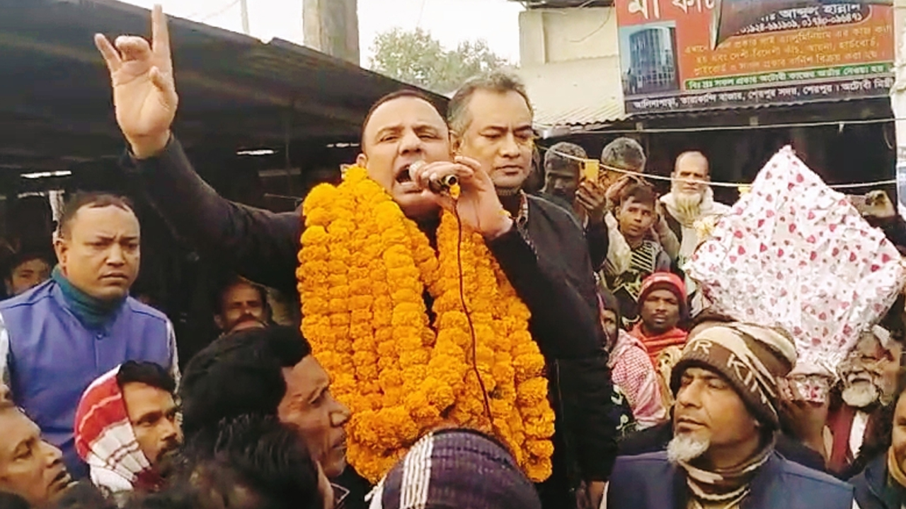 বক্তব্য দিচ্ছেন ছানোয়ার হোসেন ছানু। ছবি : কালবেলা