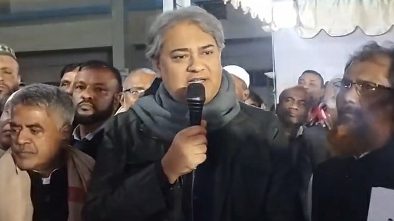 মানিকদী আদর্শ বিদ্যানিকেতন স্কুল অ্যান্ড কলেজে মতবিনিময় সভায় তথ্য প্রতিমন্ত্রী অধ্যাপক মোহাম্মদ এ আরাফাত। ছবি : সংগৃহীত