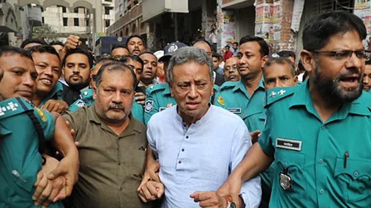 আদালতে বিএনপির স্থায়ী কমিটির সদস্য আমীর খসরু মাহমুদ চৌধুরী। পুরোনো ছবি