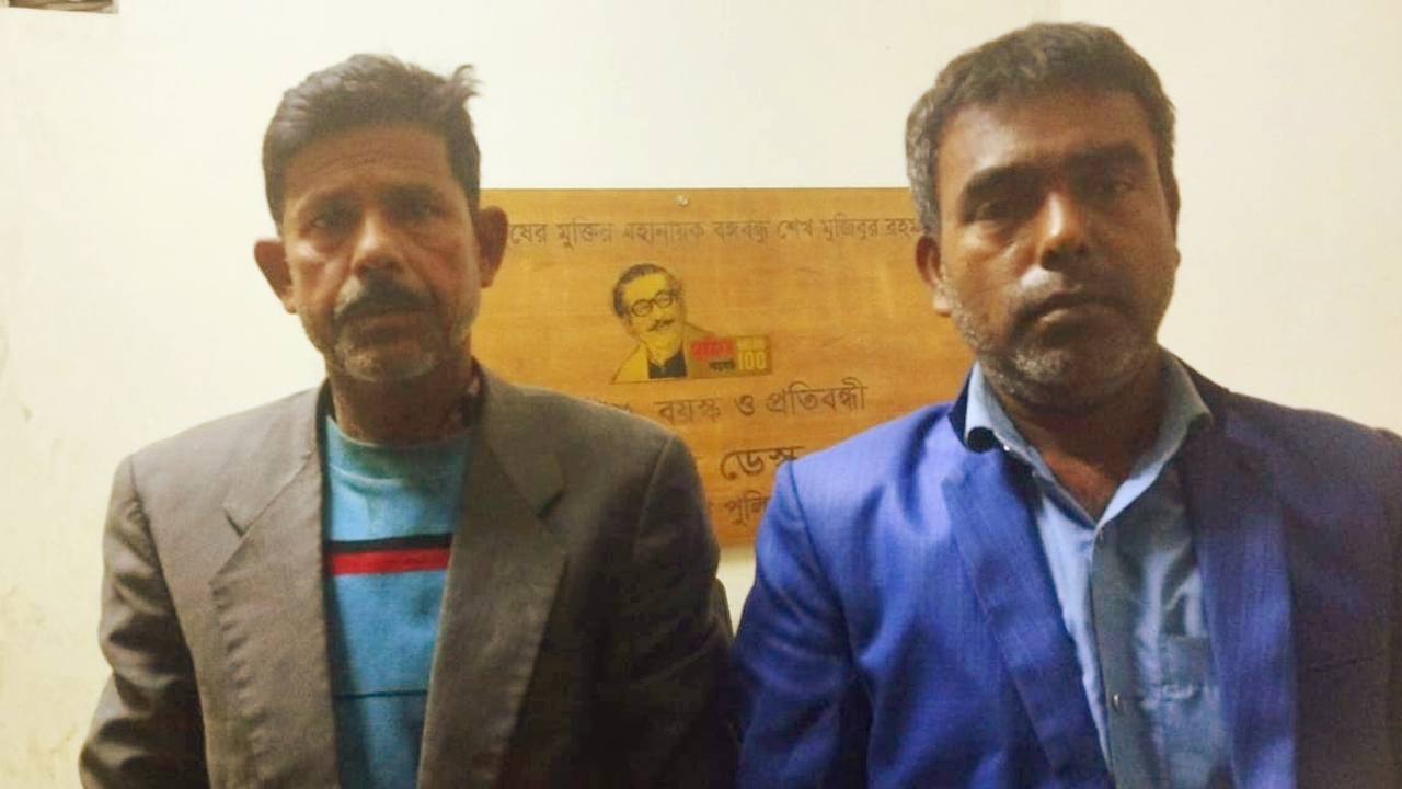 হত্যার অভিযোগে গ্রেপ্তার হওয়া দুজন। ছবি : কালবেলা