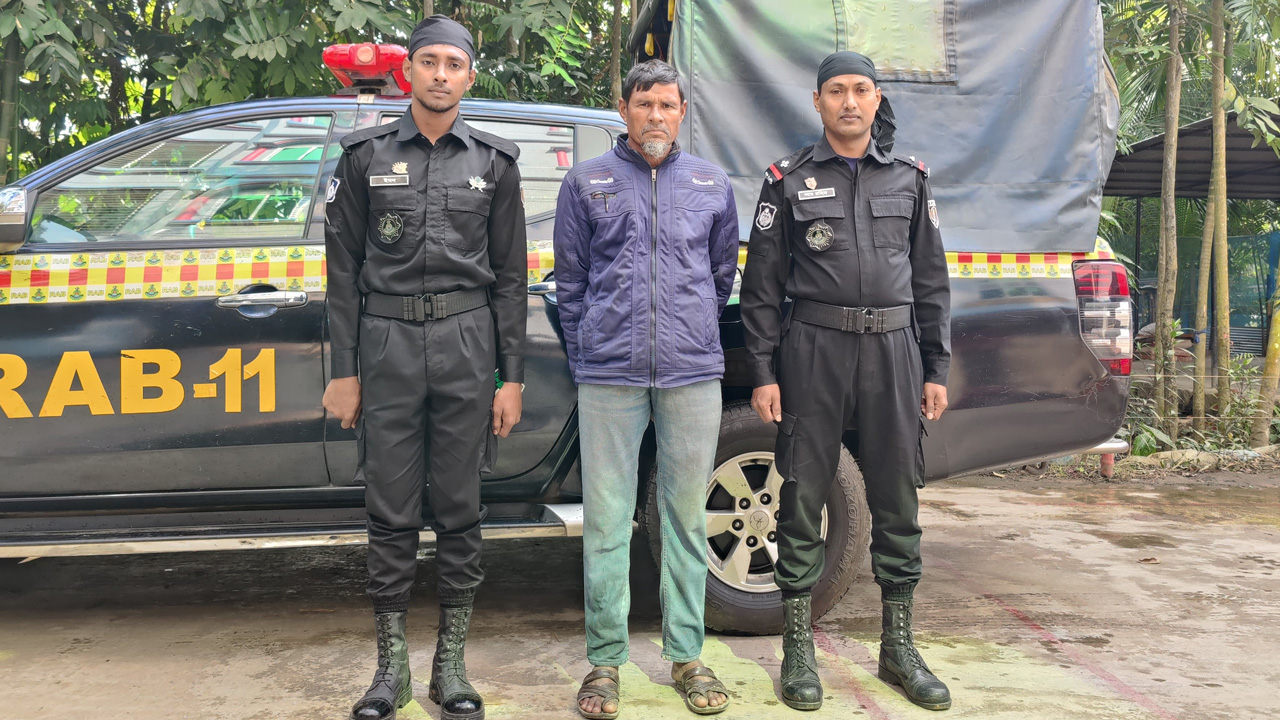 আটক হওয়া জসিম উদ্দিন। ছবি : কালবেলা