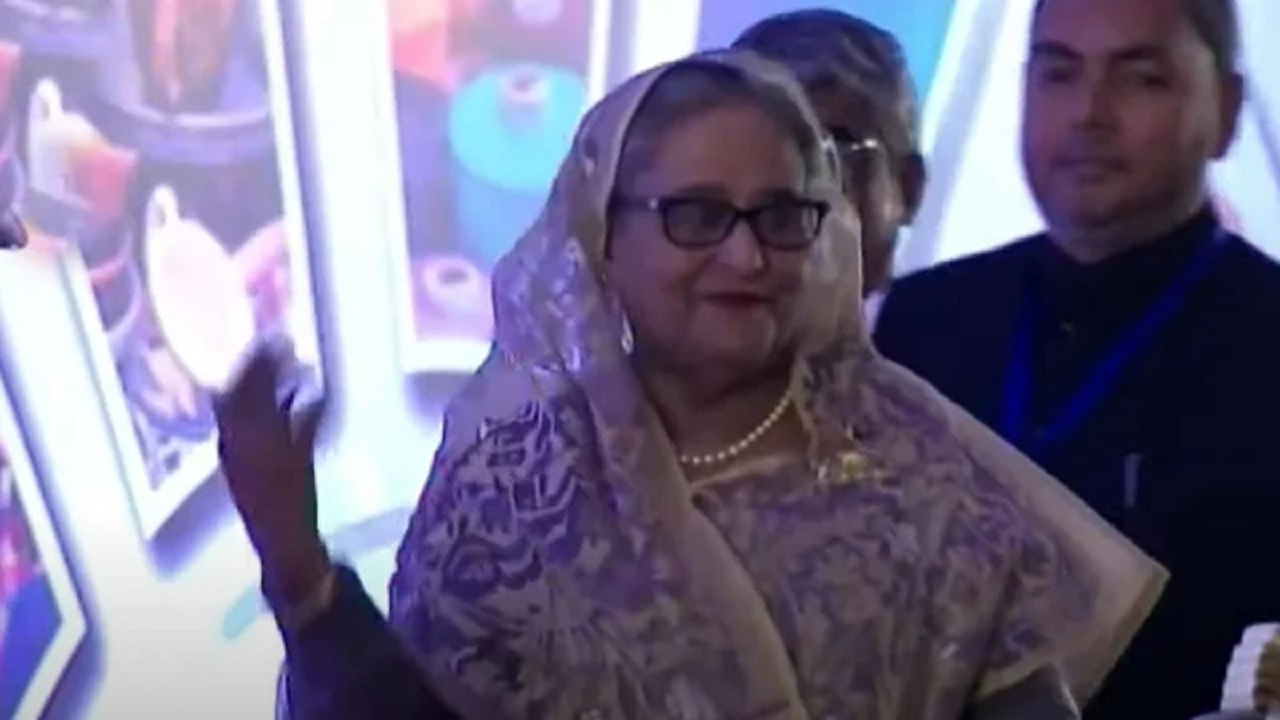 বাণিজ্য মেলার উদ্বোধনী অনুষ্ঠানে যোগ দিয়েছেন প্রধানমন্ত্রী। ছবি : সংগৃহীত