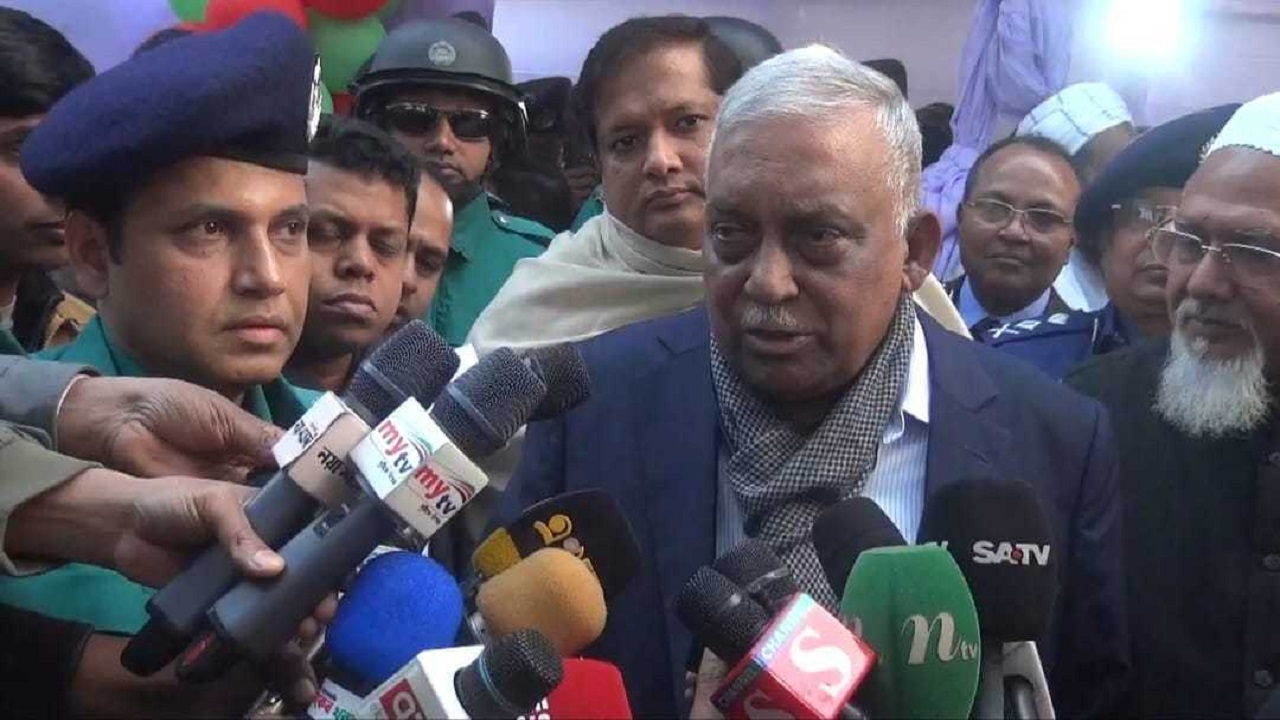 ইজতেমার ফলোআপ সভায় স্বরাষ্ট্রমন্ত্রী আসাদুজ্জামান খান কামাল। ছবি : কালবেলা