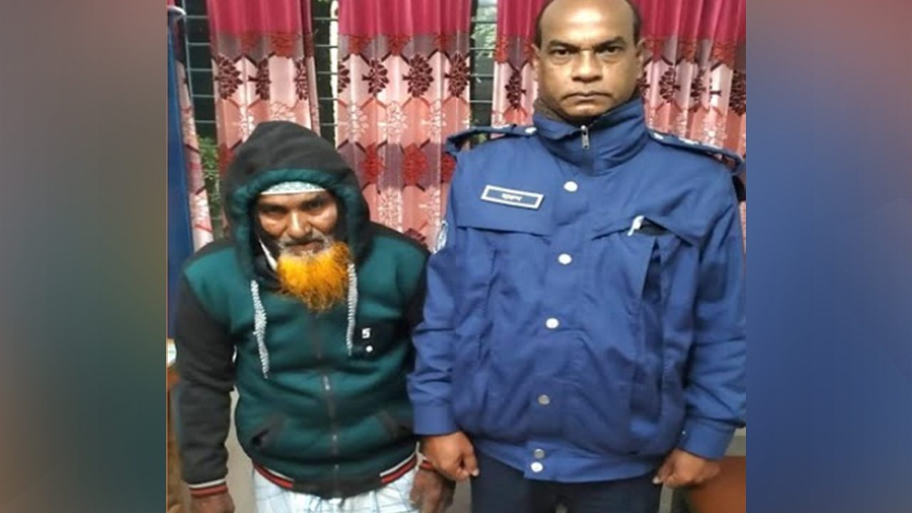 বরিশালে ধর্ষণ মামলায় যাবজ্জীবন সাজাপ্রাপ্ত আসামি আ. বারেক মল্লিক গ্রেপ্তার। ছবি : কালবেলা