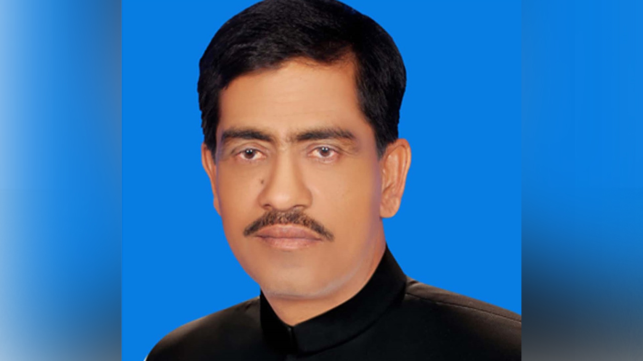ইউপি চেয়ারম্যান আব্দুল কাদের সিকদার