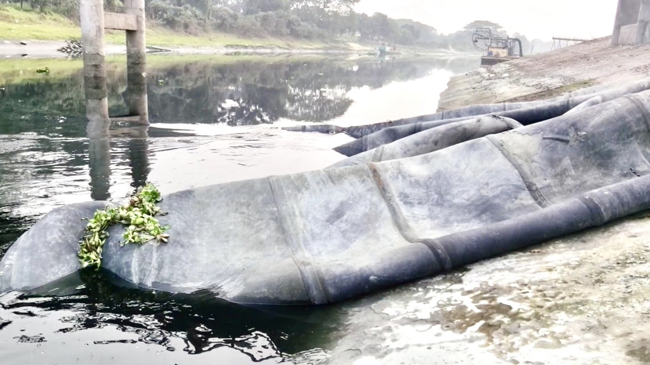 রাবার ড্যামটি তৈরি করা হয়েছিল মূলত ইরি, বোরো ধানের জমিতে সেচের পানি সরবরাহ করার জন্য। ছবি : কালবেলা